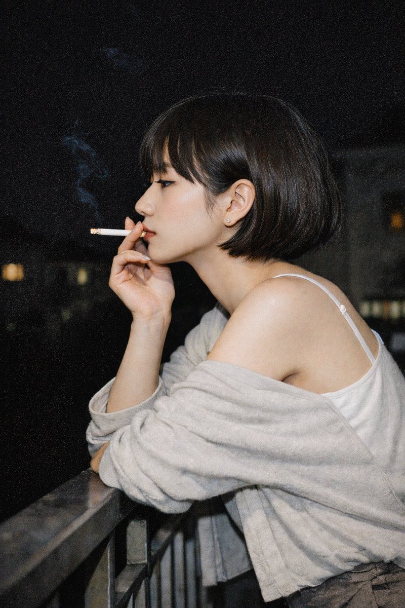 电影感夜间女性肖像摄影 - AI 生成效果图